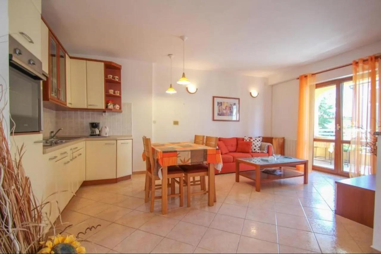 Gasthof Apartment House Alenka Novigrad Close The Beach And Center