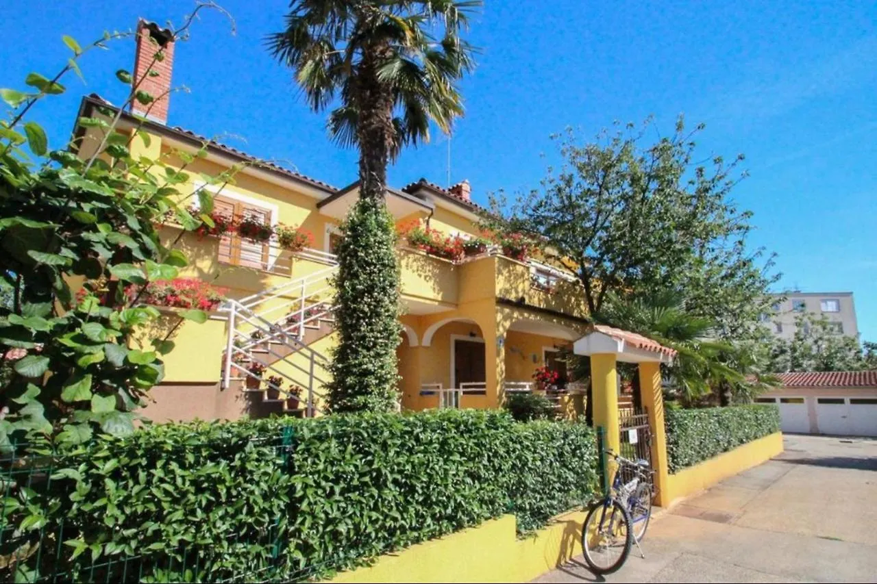 Apartment House Alenka Novigrad Close The Beach And Center