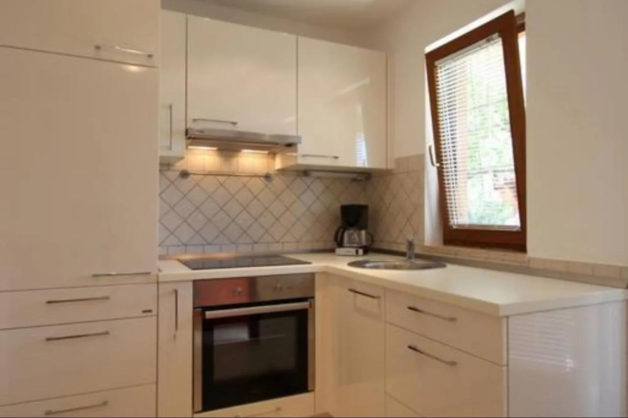 Gasthof Apartment House Alenka Novigrad Close The Beach And Center