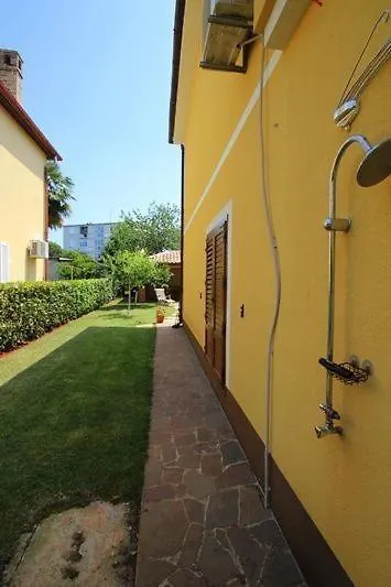 Guest house Apartment House Alenka Novigrad Close The Beach And Center Croatia