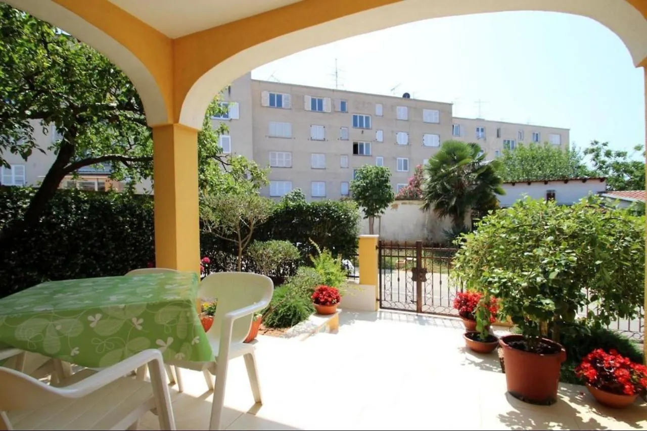 Guest house Apartment House Alenka Novigrad Close The Beach And Center Croatia