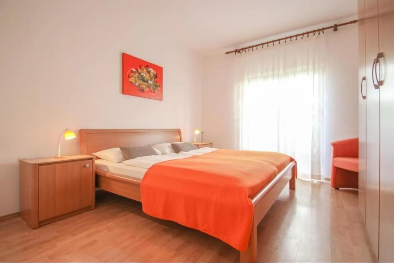 Guest house Apartment House Alenka Novigrad Close The Beach And Center Croatia