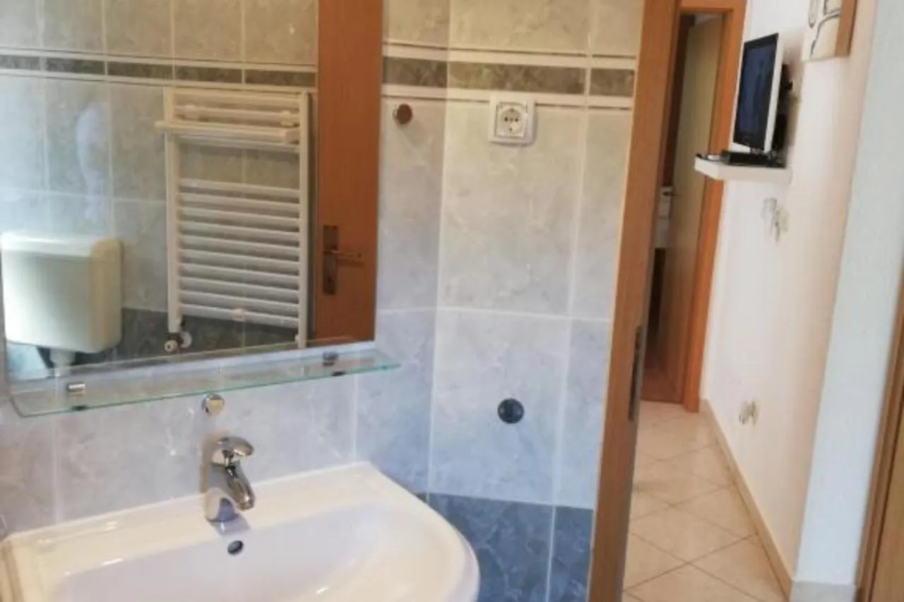 Guest house Apartment House Alenka Novigrad Close The Beach And Center