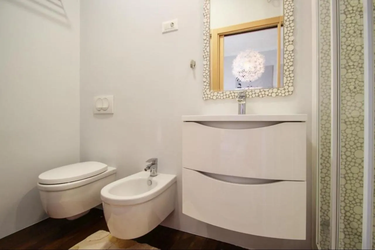 Apartment House Alenka Novigrad Close The Beach And Center Guest house